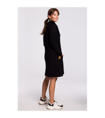 B177 Prosta sukienka z wysokim kołnierzem - czarna