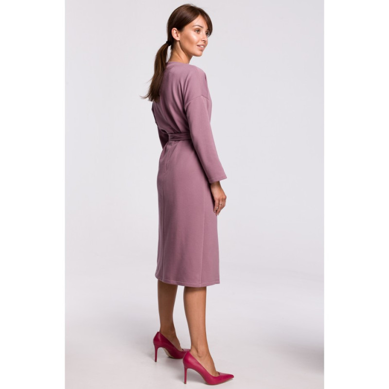 B178 Elegancka sukienka z paskiem w talii - wrzosowa
