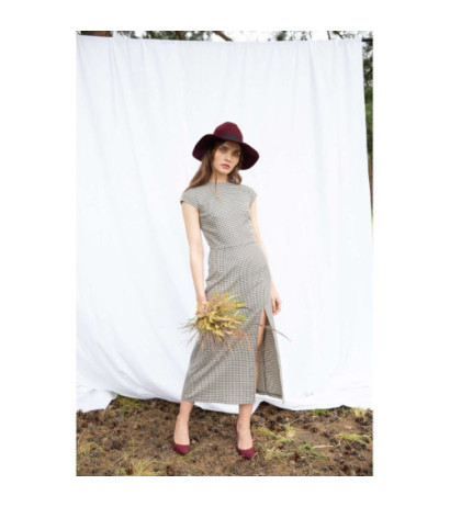 K071 Sukienka midi z półrękawkami - brązowa