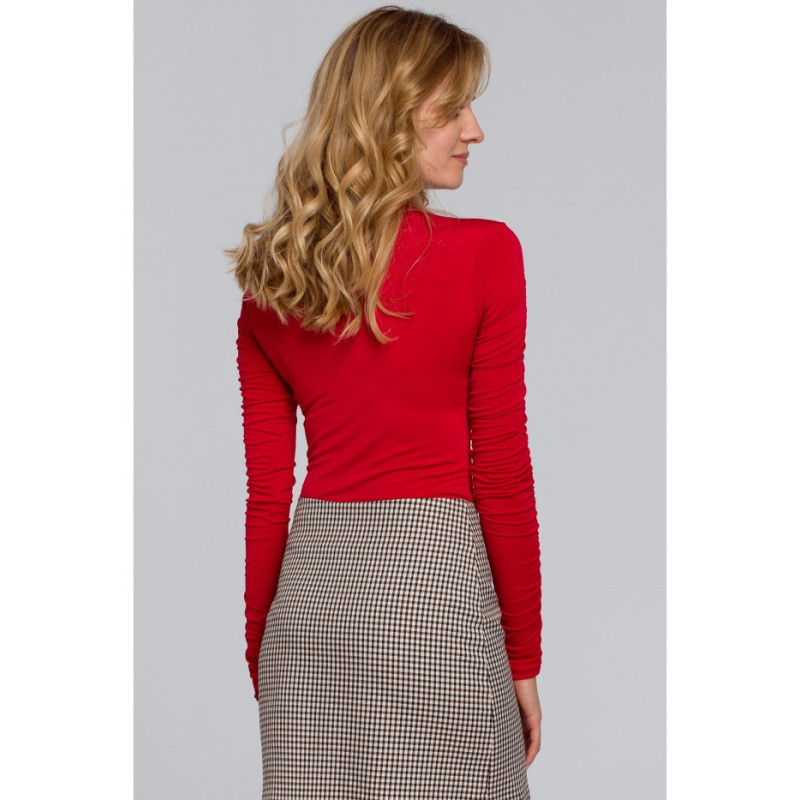 K072 Body z golfem i marszczonymi rękawami - czerwony