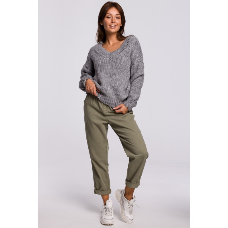 BK046 Sweter z dekoltem V - szary