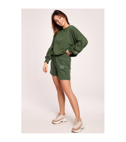 B186 Szorty dresowe z haftem - trawiaste