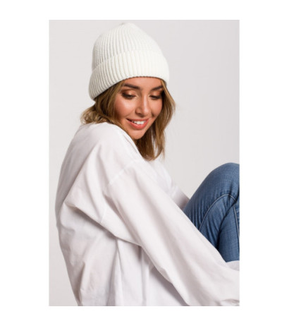 BK079 Czapka splot łańcuszek - ecru