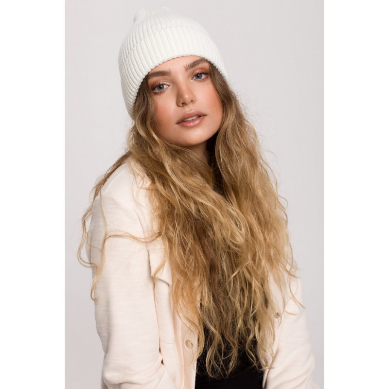 BK079 Czapka splot łańcuszek - ecru
