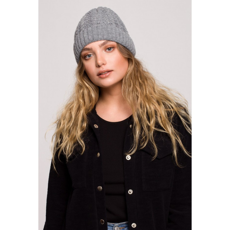 BK080 Czapka splot warkocz z wywinięciem - szary