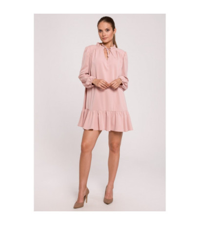 K120 Sukienka oversize z falbaną - pudrowa