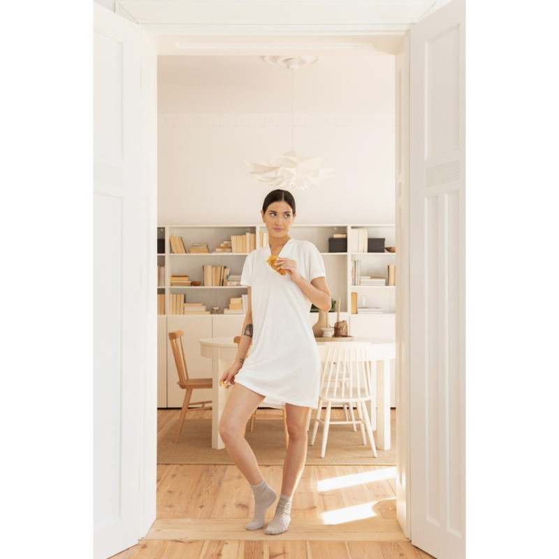 LA120 Prążkowana koszulka do spania - ecru