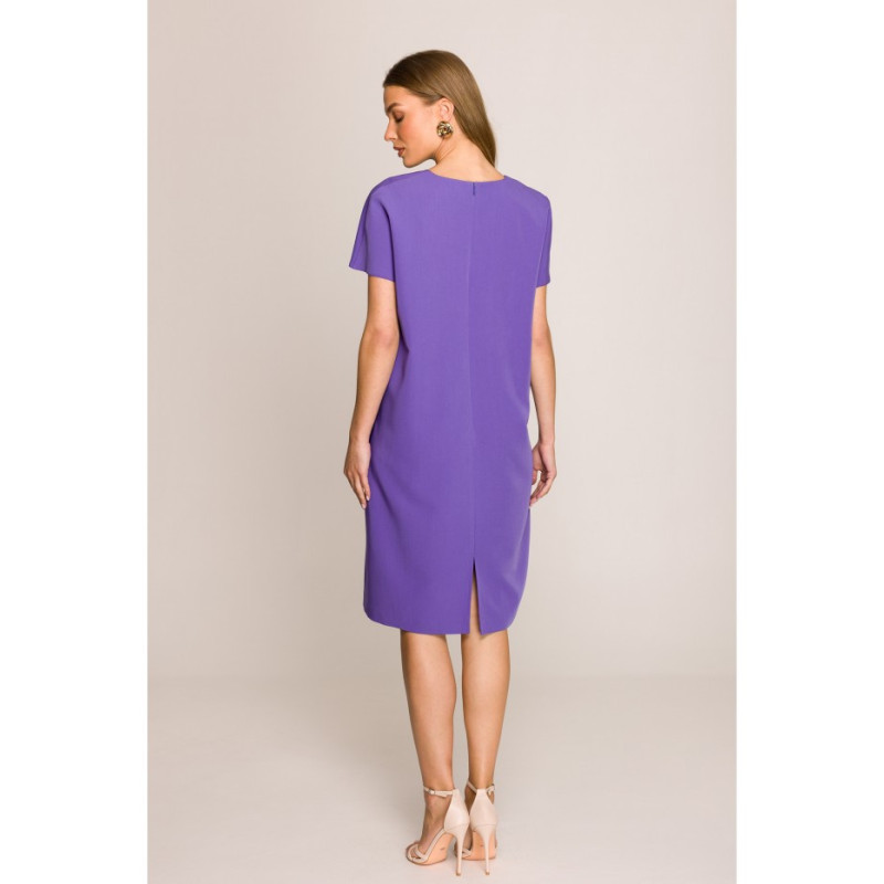 S392 Sukienka o luźnym fasonie z dekoltem V - fioletowa