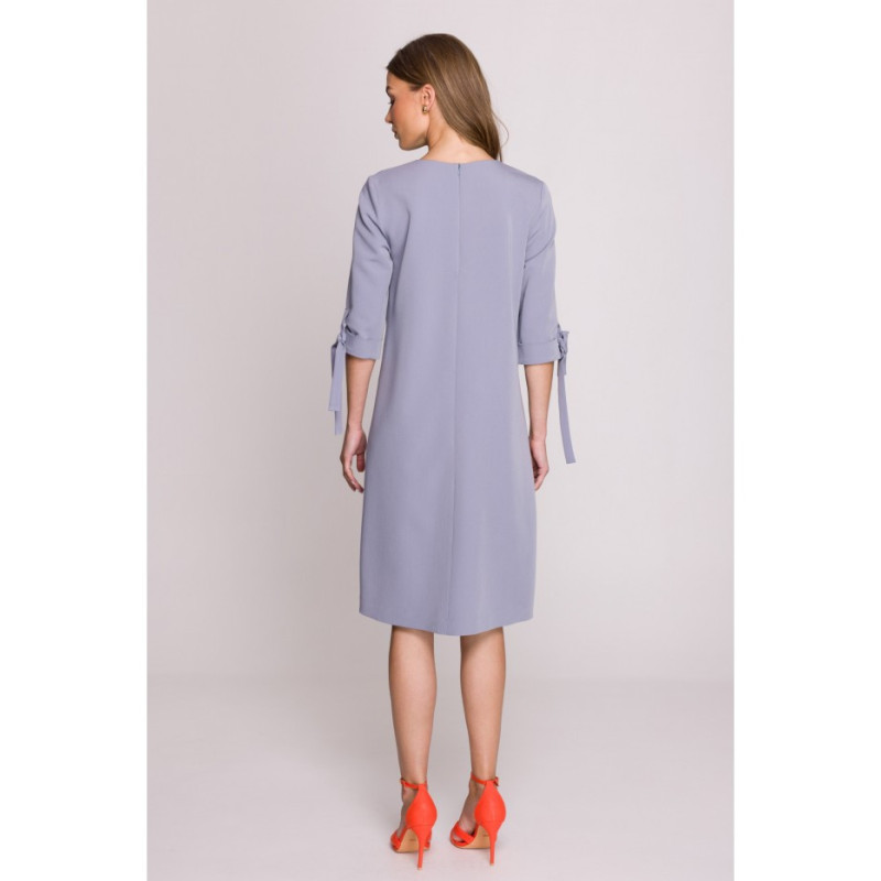 S393 Sukienka z wiązanymi rękawami - gołębi