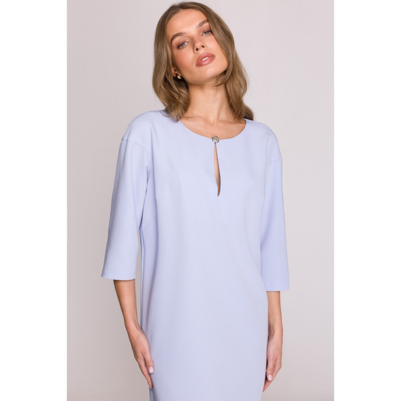 S394 Sukienka o luźnym fasonie z łezką w dekolcie - błękitna