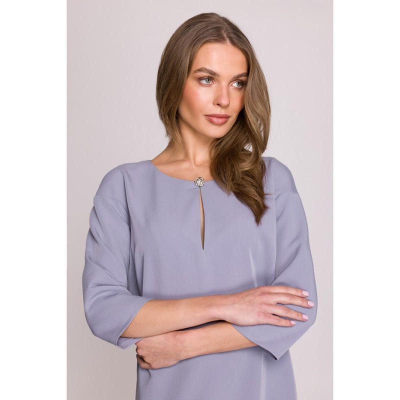 S394 Sukienka o luźnym fasonie z łezką w dekolcie - gołębi