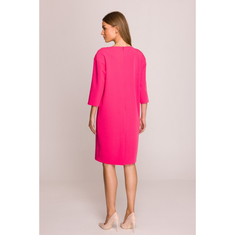 S394 Sukienka o luźnym fasonie z łezką w dekolcie - różowa
