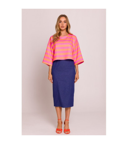 M844 Krótka bluza z nadrukiem - model 3