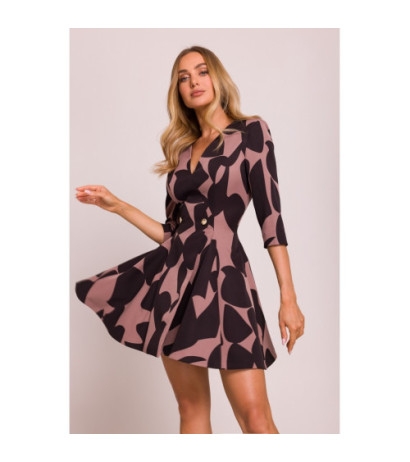 M849 Wzorzysta sukienka mini z klinami - model 2