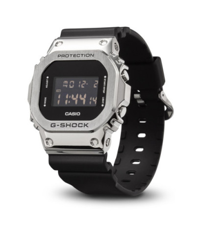 Casio GM-5600U-1ER 