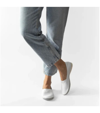 Maciejka Białe 01930-11/00-0 (MA124-b) sneakers