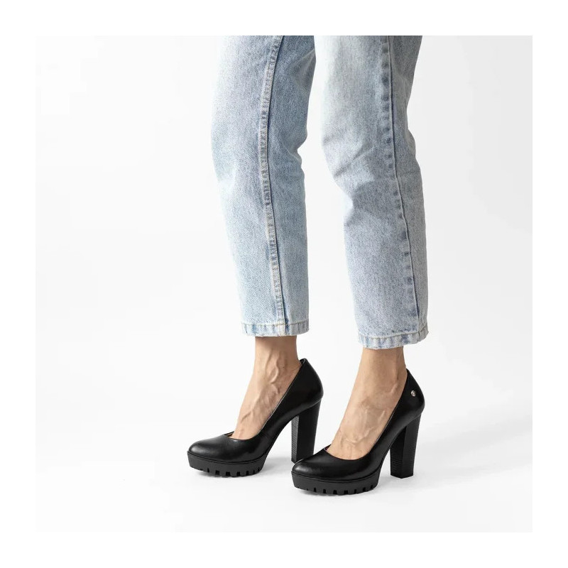 Maciejka Czarne 02629-01/00-1 (MA208-a) shoes