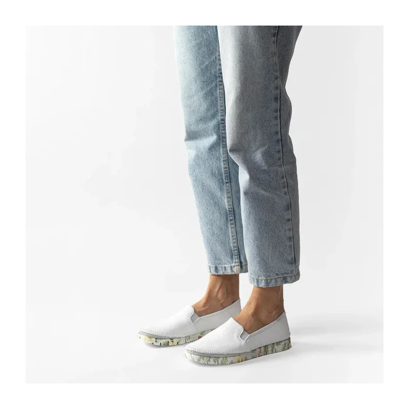 Maciejka Białe 03512-11/00-0 (MA308-b) shoes