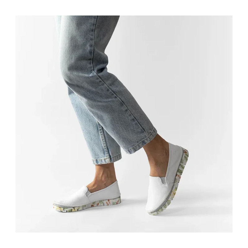 Maciejka Białe 03512-11/00-0 (MA308-b) shoes