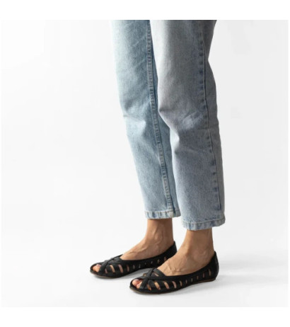 Maciejka Czarne 04506-01/00-5 (MA575-c) ballerinas