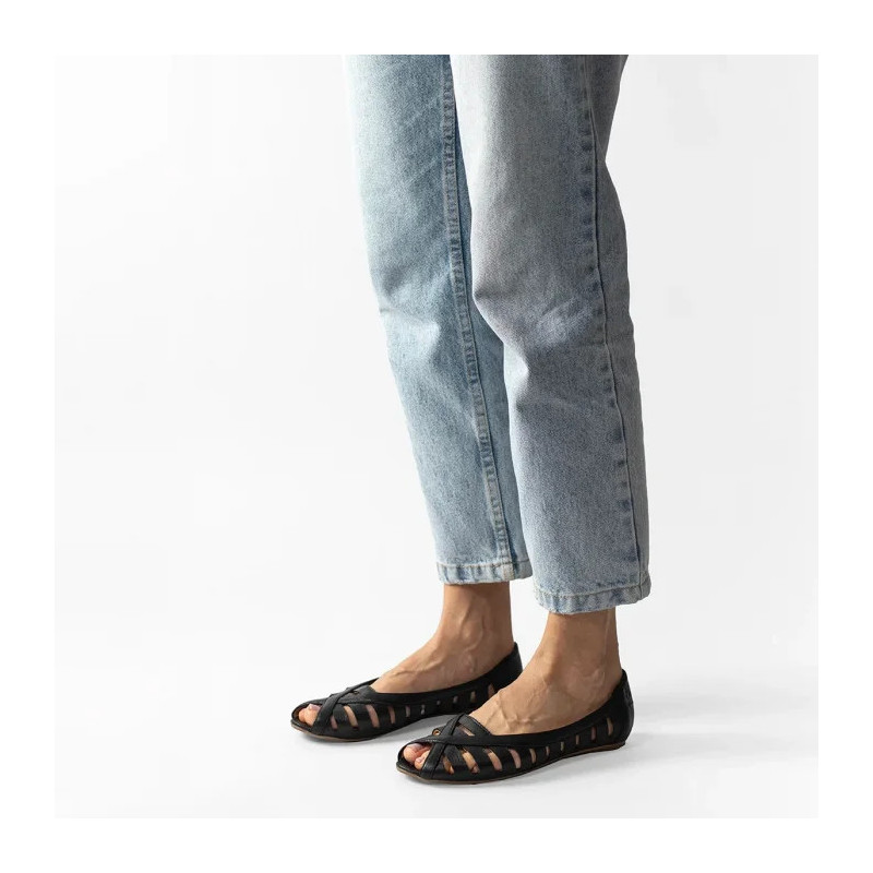 Maciejka Czarne 04506-01/00-5 (MA575-c) ballerinas