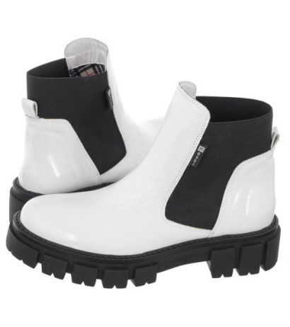 Nessi Białe Lakierowane 21095 711 (NE250-b) shoes