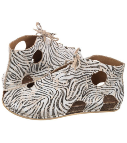 Maciejka Beżowe/Czarne 03426-22/00-6 (MA853-a) shoes