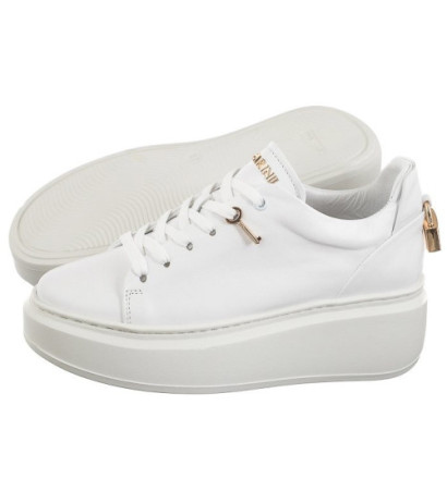 Carinii Białe B9580_-L46-000-000-F69 (CI756-b) shoes