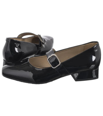 Wojas Czarne Lakierowane 35155-31 (WO256-a) shoes
