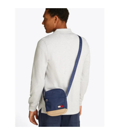 Tommy Hilfiger Tjm Ess Daily Squared Reporter AM0AM13265 C67 (TH1281-a) handbag