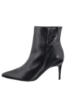 Nepeke Danka Preto (NP60-a) shoes