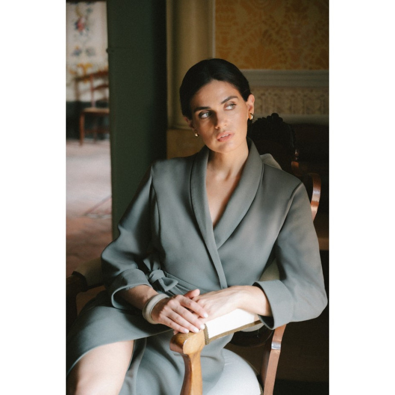 S415 Sukienka szmizjerka wiązana w talii - khaki