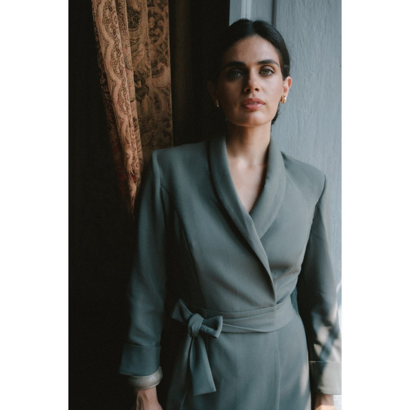 S415 Sukienka szmizjerka wiązana w talii - khaki