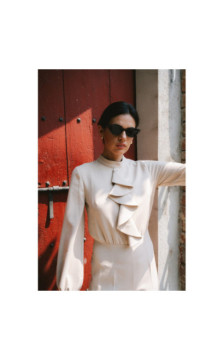 S420 Kombinezon z żabotem - beżowy