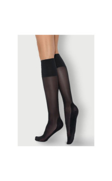 Mona socks to the knees