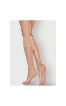 Mona socks to the knees