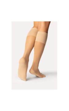 Mona socks to the knees