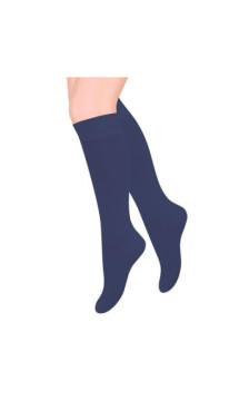 Steven socks to the knees