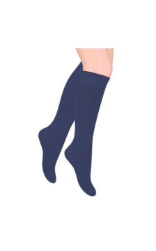 Steven socks to the knees