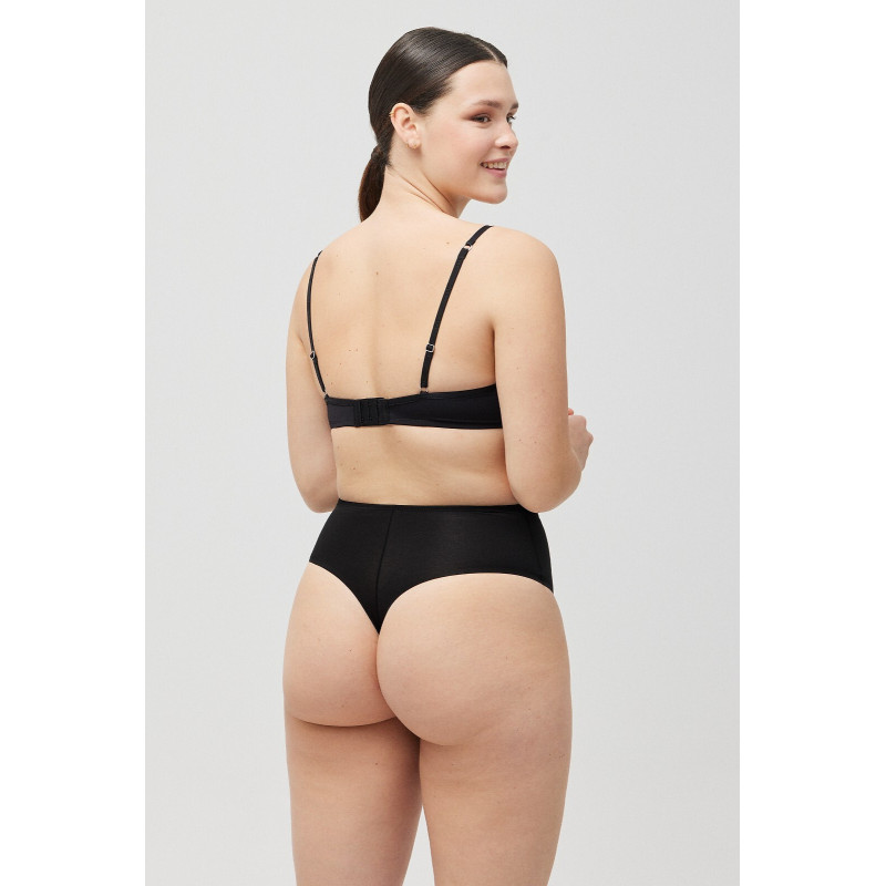 Ysabel Mora slimming panties