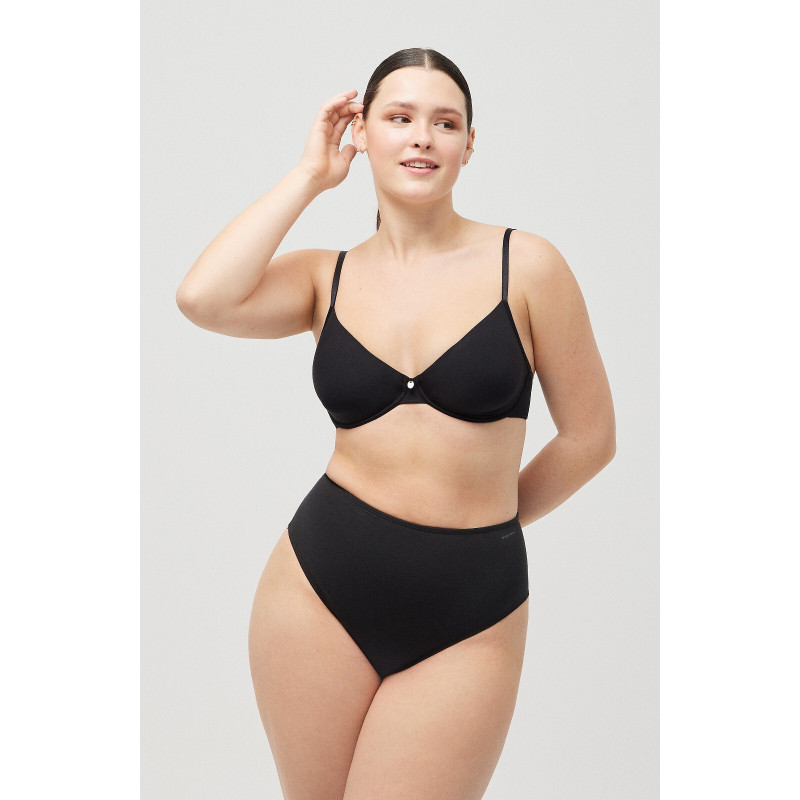 Ysabel Mora slimming panties