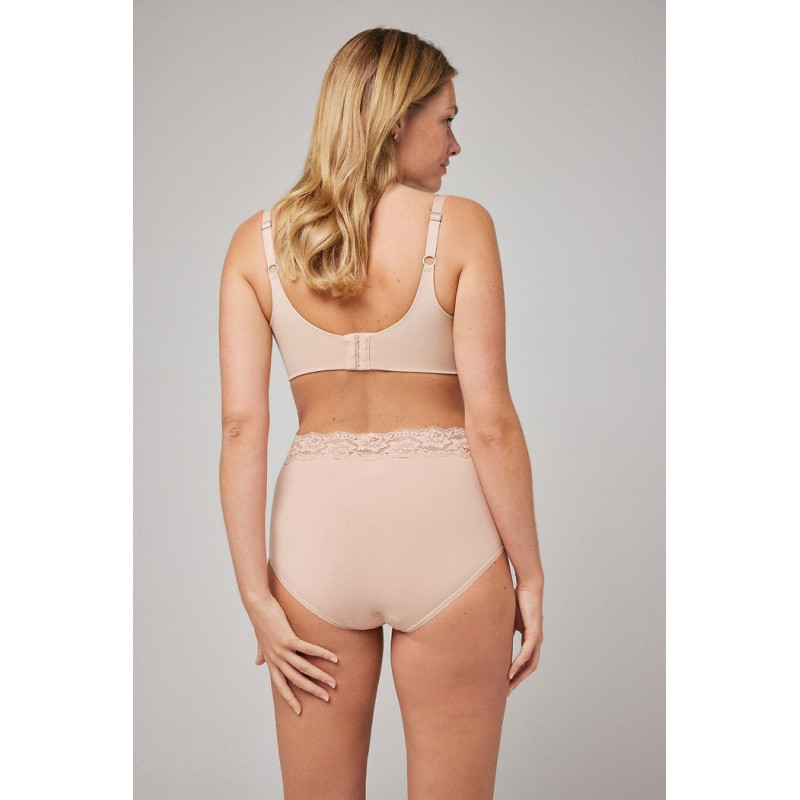 Ysabel Mora slimming panties