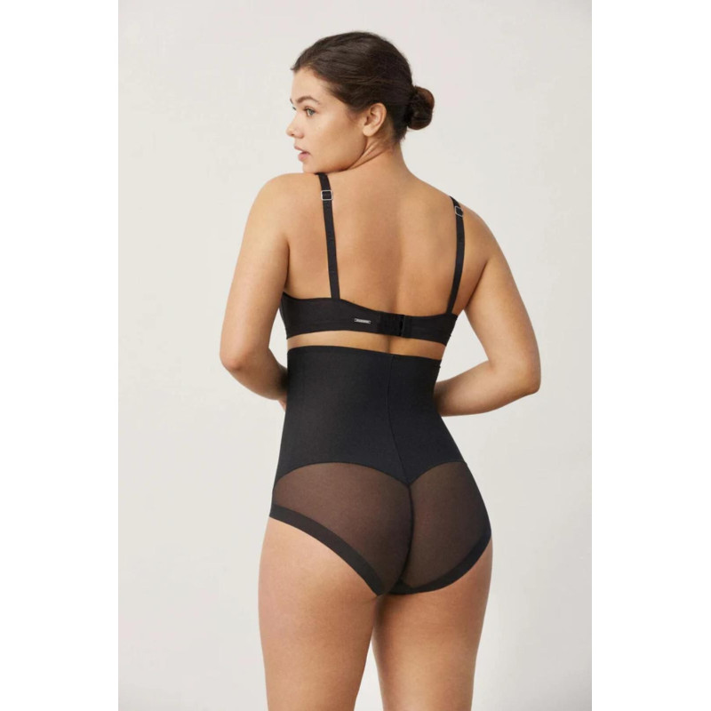 Ysabel Mora slimming panties