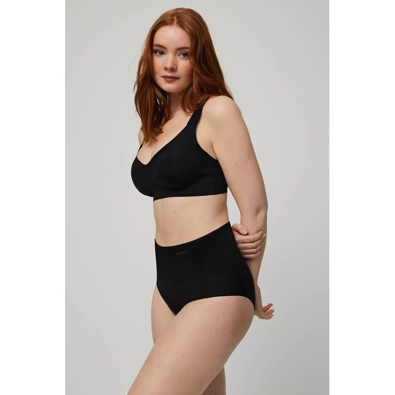 Ysabel Mora slimming panties