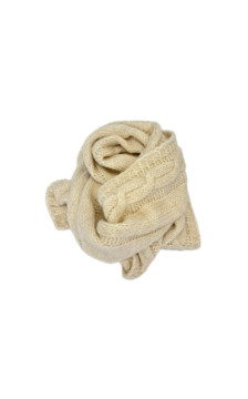 P&M Clothing a scarf