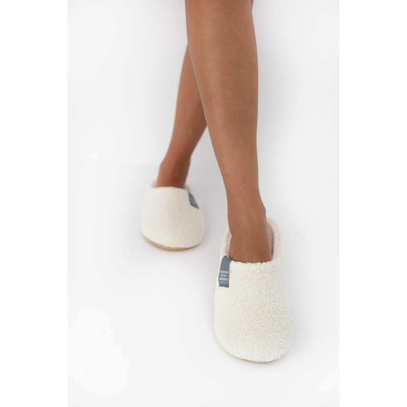 Sensis slippers for women