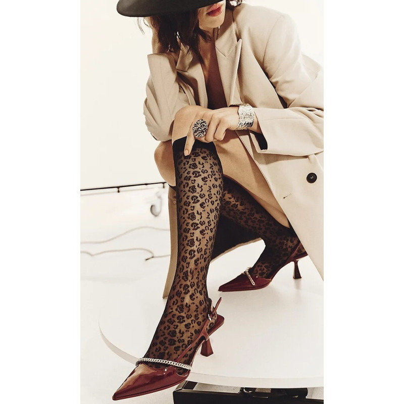 Gabriella socks to the knees