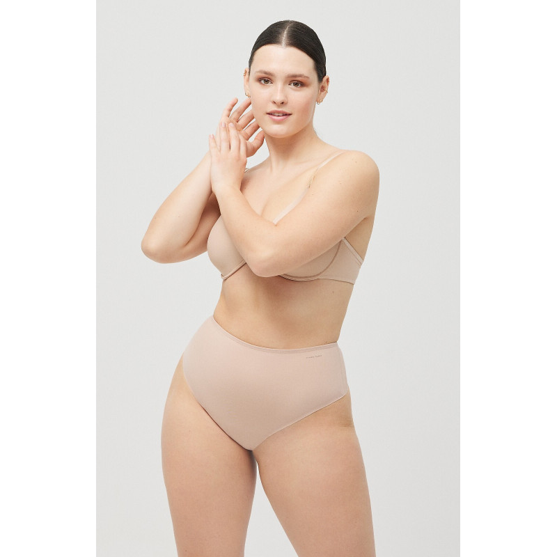 Ysabel Mora slimming panties