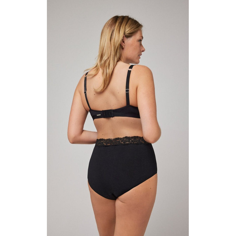 Ysabel Mora slimming panties