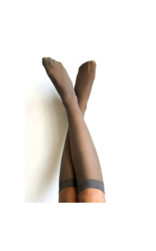 Veneziana socks to the knees